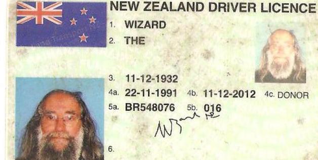 Foto SIM Ini Bakal Cerahkan Harimu